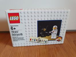 LEGO Classic Spaceman Minifigure 5002812 ausverkauft