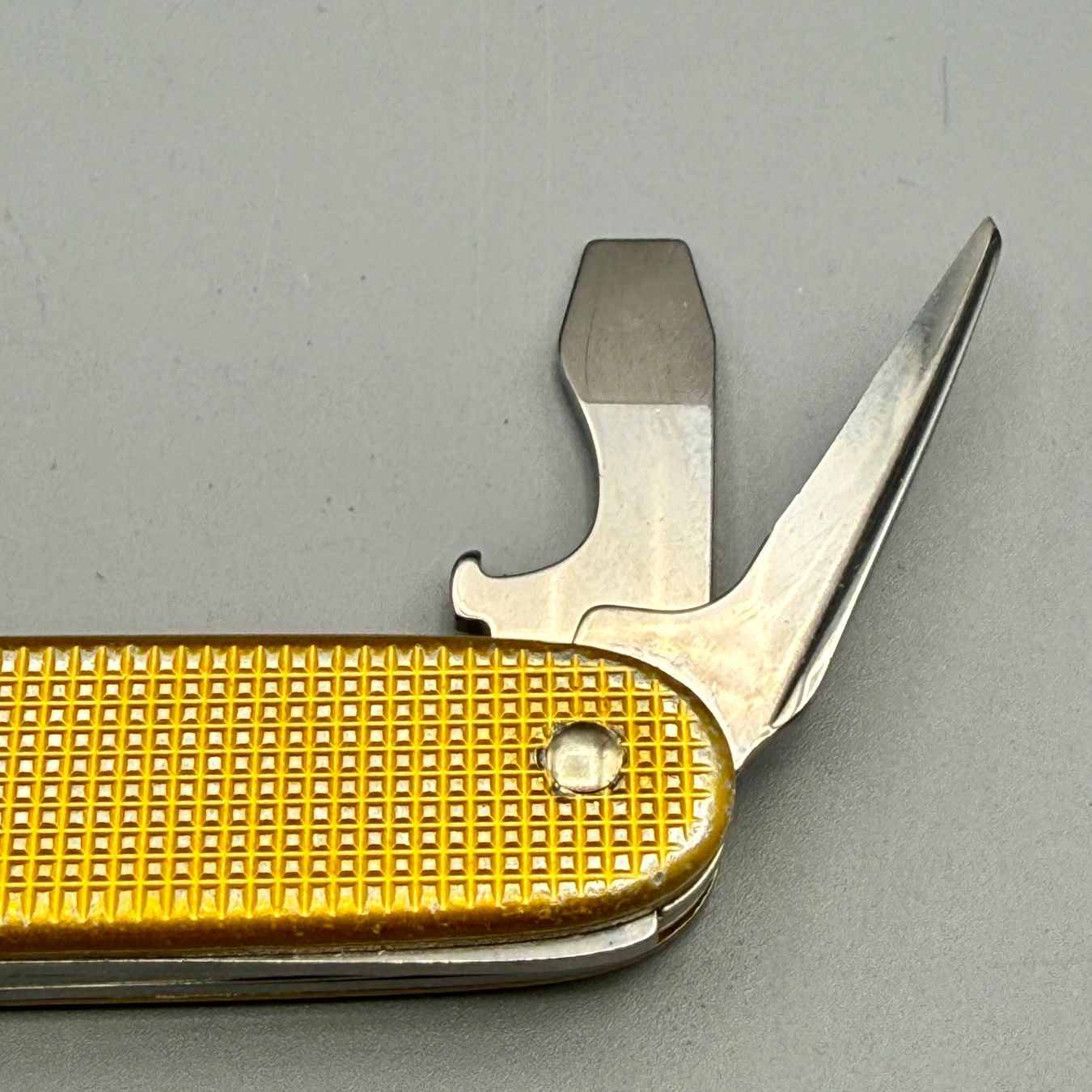 Victorinox Coltelli tascabile: Sackmesser Bugnard Victorinox – Usato da Ueberstorf venduto da Brocandi 3