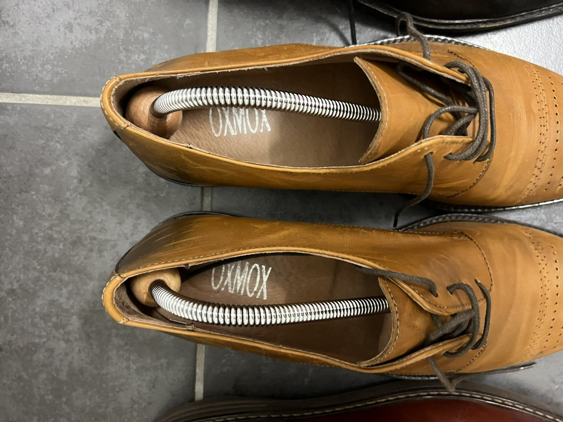 Scarpe da uomo: Leder Schuhe, wie neu!!! – Nuovo (secondo la descrizione) da Dübendorf venduto da Spray8 5