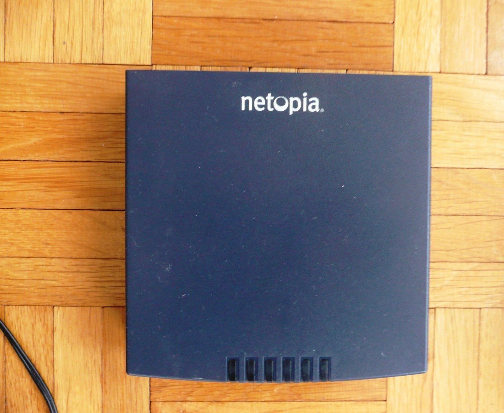 Modems & Routeurs: 2 x NETOPIA Router analog – D'occasion à Zürich par zuerich00 2
