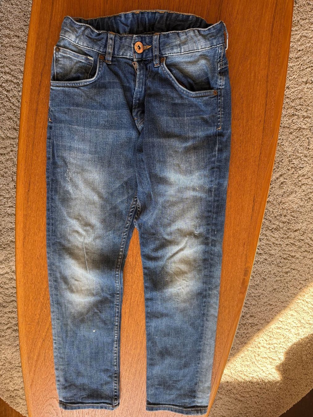 H&M Pantalons: Jeans Gr. 140 von H&M, tappered – D'occasion à Russikon par izumi2010