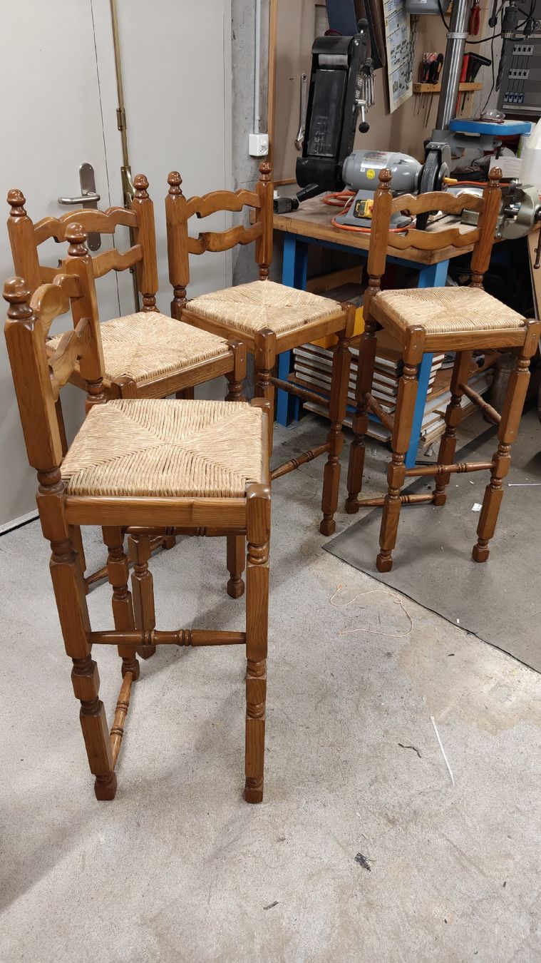 Sgabelli: Holzhocker 4 Stück – Usato da Gränichen venduto da rooney90