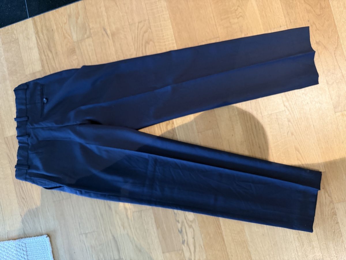 Cos Pantaloni: COS Navy Wool Pants - Size EUR 34 - New – Nuovo (secondo la descrizione) da Kilchberg venduto da anloufra 4
