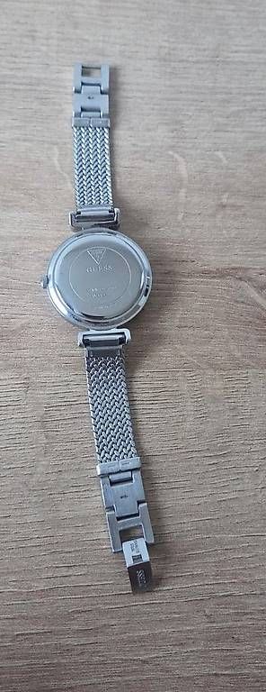 Guess Orologi: Guess Damenuhr silber – Usato da Chur venduto da danielac1 1