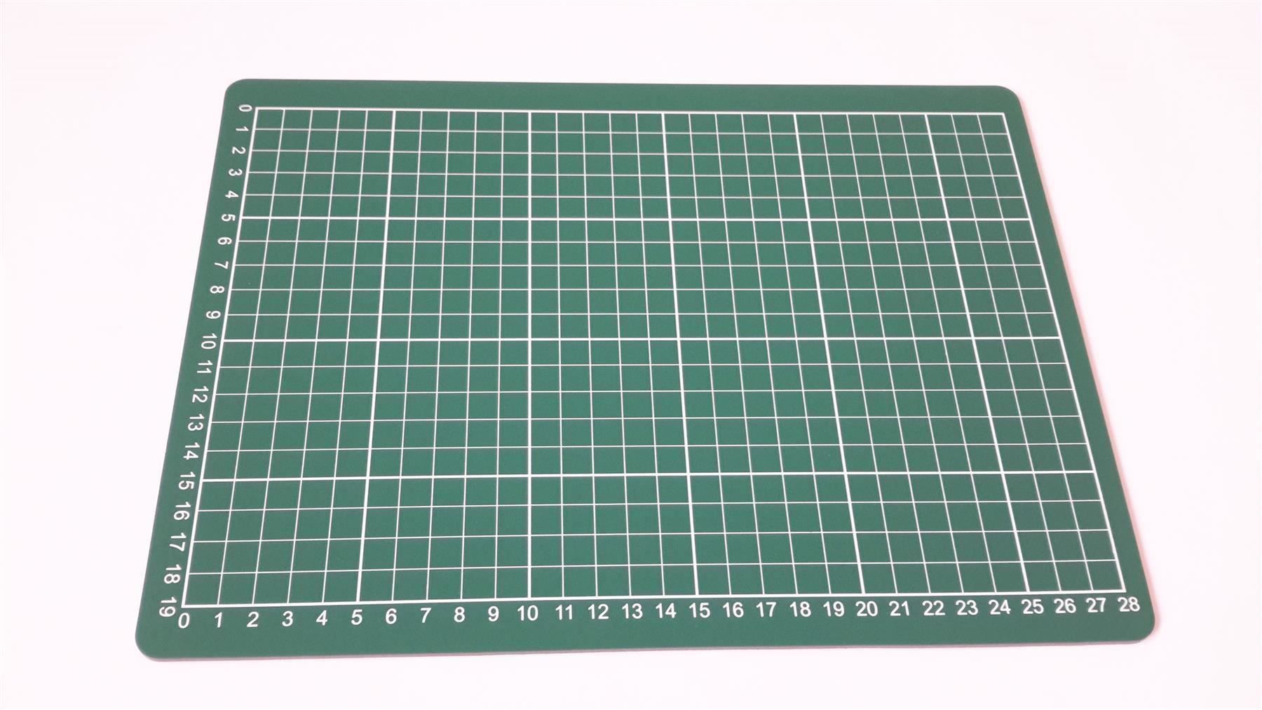 Tappeto da gioco: Schneidematte DIN A4, grün (r) – Nuovo e nell'imballaggio originale da St. Gallen venduto da cointec 3
