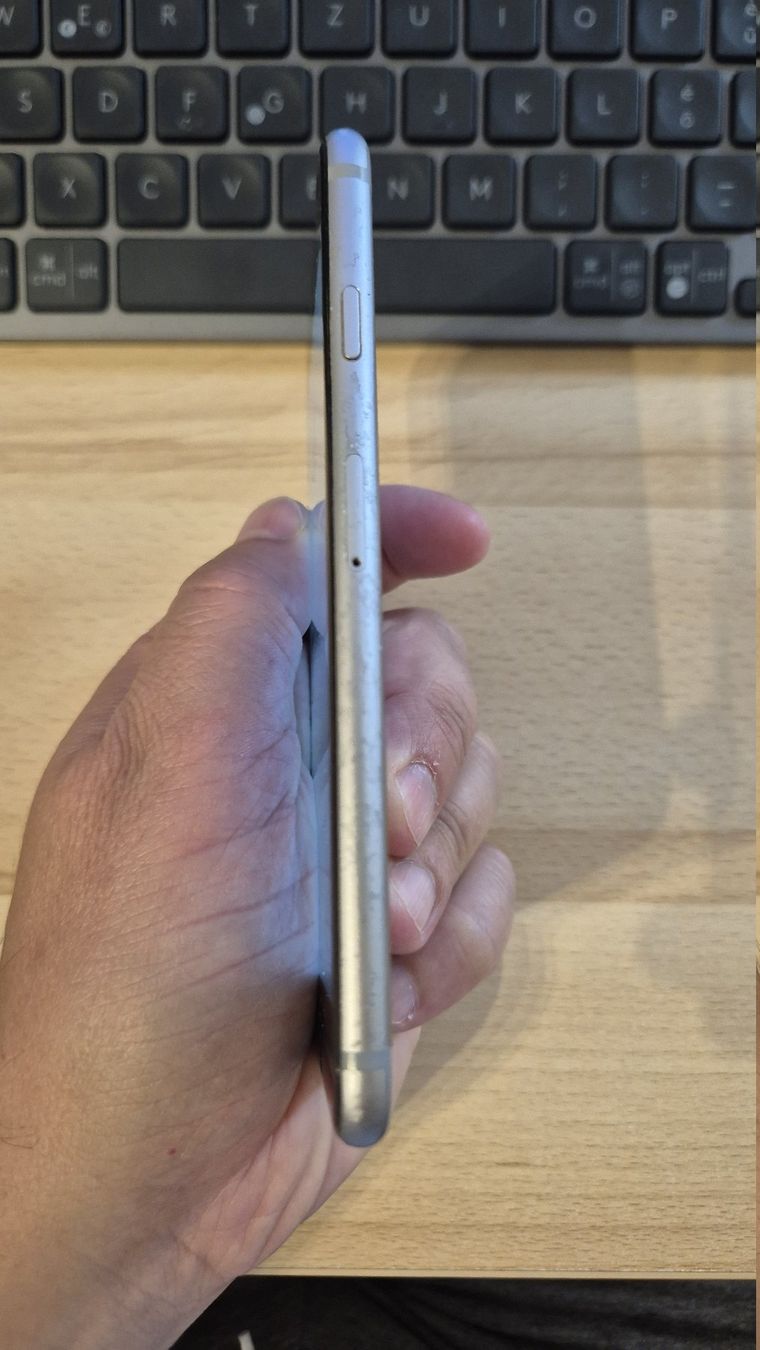 Apple Portables: iPhone 6S 2561 – Défectueux à Münchenbuchsee par MV_Solutions 3