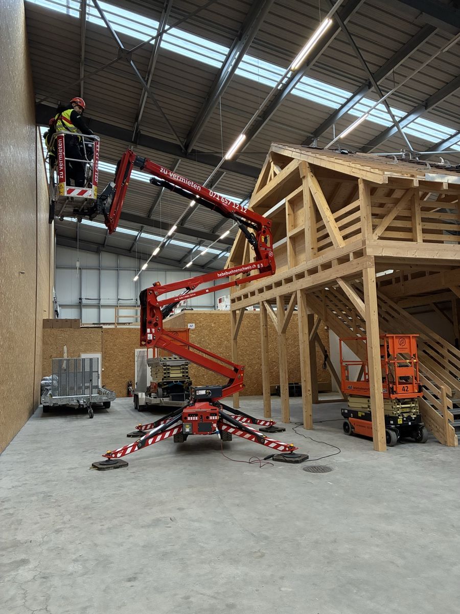 Articles en bois: Tiny House mit Treppe – D'occasion à Busswil BE par top_6sdg 1