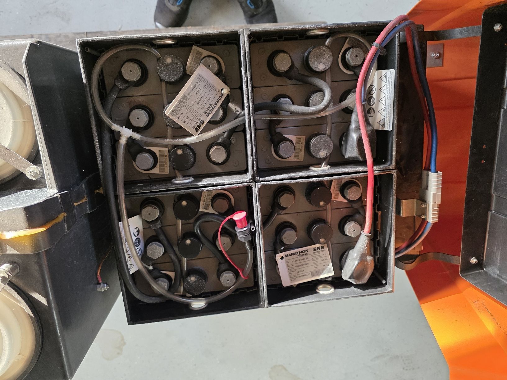 Toutes les machines: putzmaschiene Taski Combimat mit Batterien und Ladegerät – Défectueux à Büriswilen par ReHoe92 3