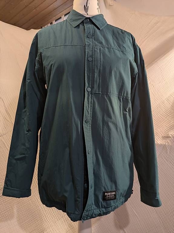 Jacken: Freizeitjacke von Burton Grösse S – Gebraucht aus Schwyz von Magdalena86