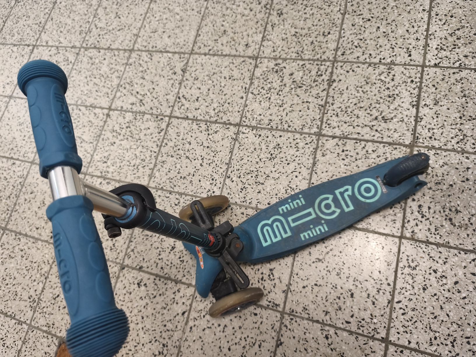 Micro Veicoli per bambini: Micro Scooter Mini 3 in 1 – Usato da Schliern b. Köniz venduto da andrealisa91 2
