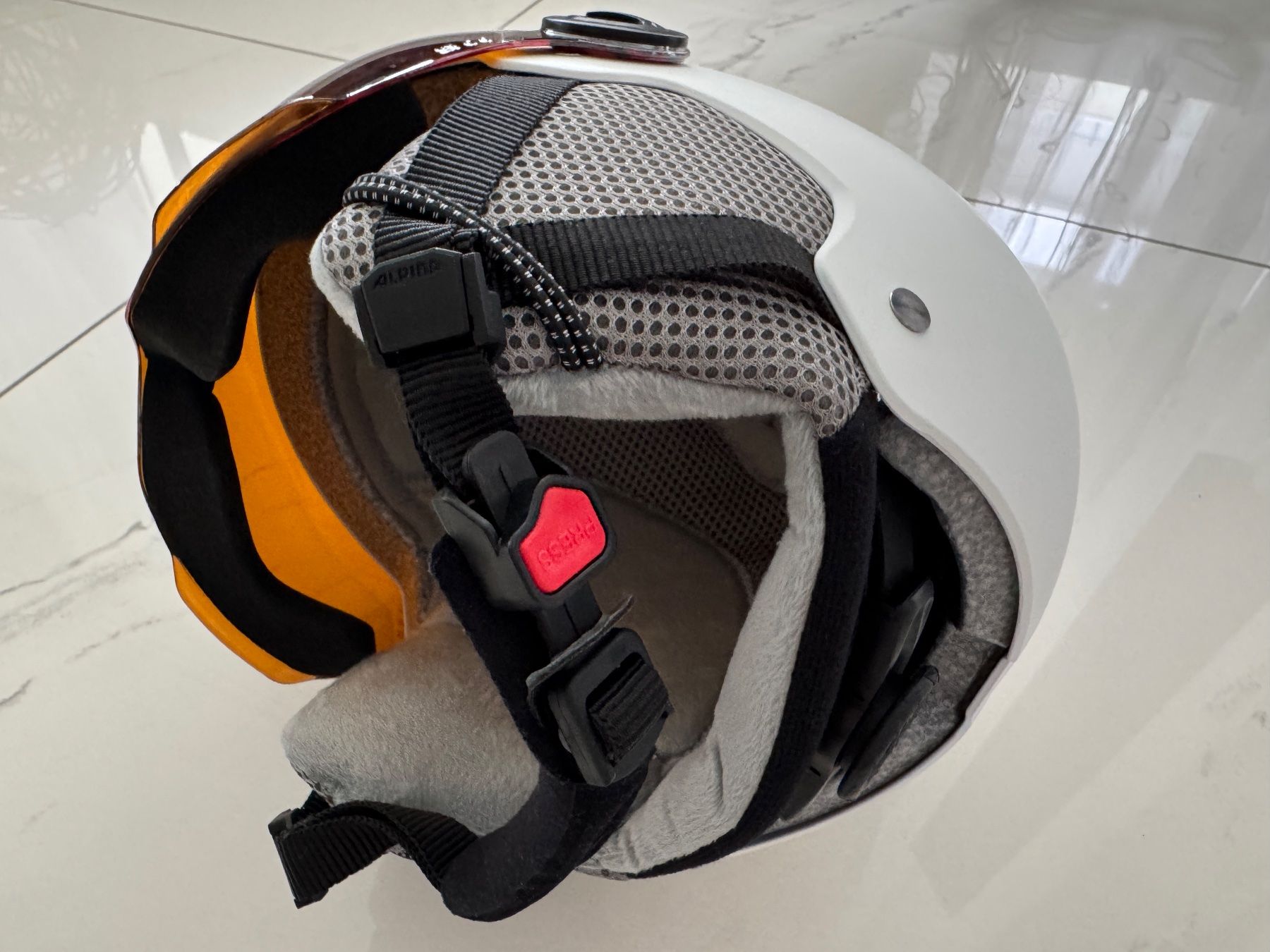 Alpina Helme & Visiere: Alpina Skihelm weiss mit edlem Design – Neu (gemäss Beschreibung) aus Hünenberg See von Rroger911 5