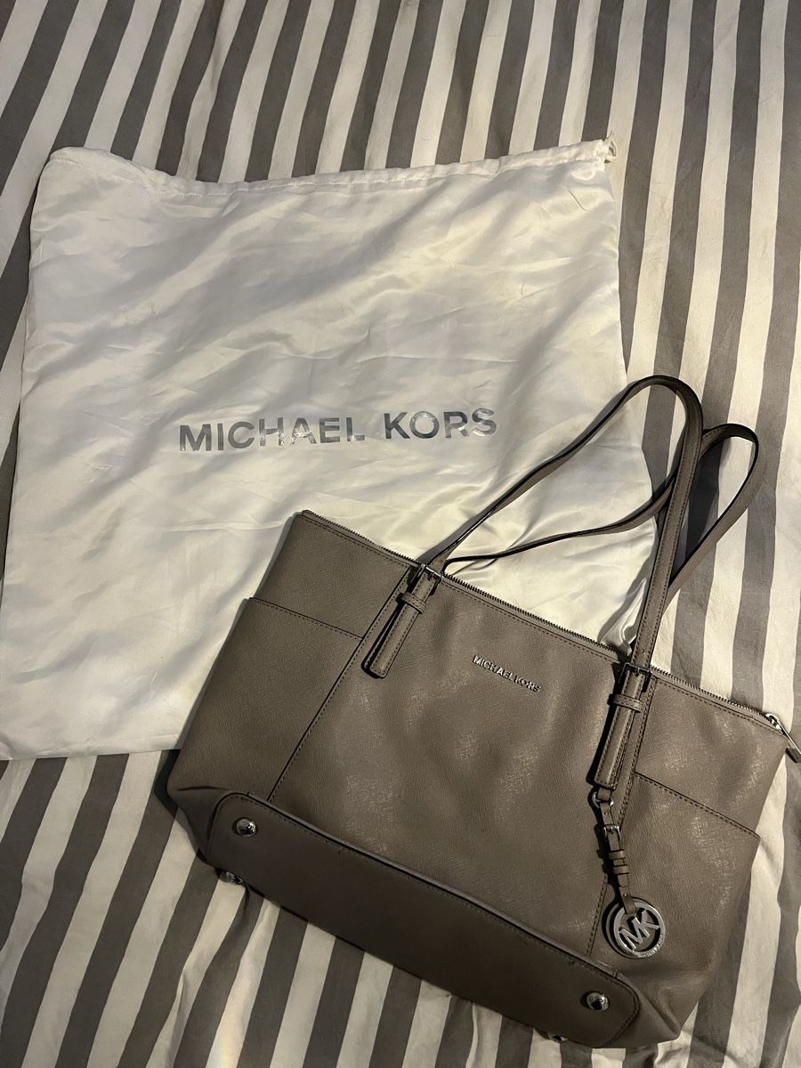 Michael Kors Taschen für Damen: Michael Kors Shopper Tasche Grau – Gebraucht aus Aarberg von Beni-Nadine86 3