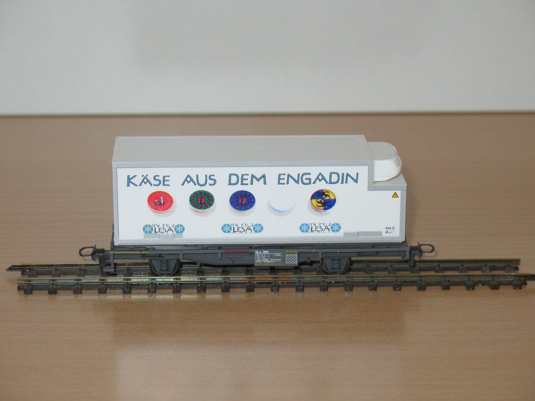 Bemo Modellini di ferrovie: Containerwagen "KÄSE / MILCH" der RhB in H0m/ BEMO 2269 – Nuovo (secondo la descrizione) da Ettiswil venduto da Caapraibex 3