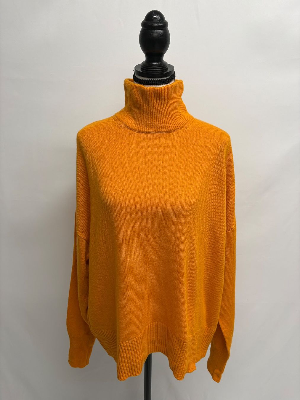 Esprit Maglioni & Felpe: Esprit Wolle Kaschmir Rollkragenpullover L orange – Usato da Regensdorf venduto da secondchancefashion