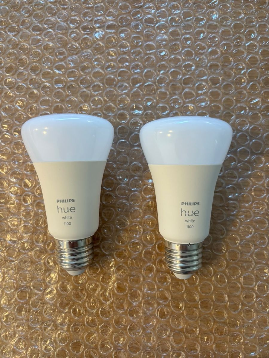 Philips Lampes: 2x Philips Hue LED Lampe White 1100 E27 – Neuf (Voir description) à Zürich par viv_nevi