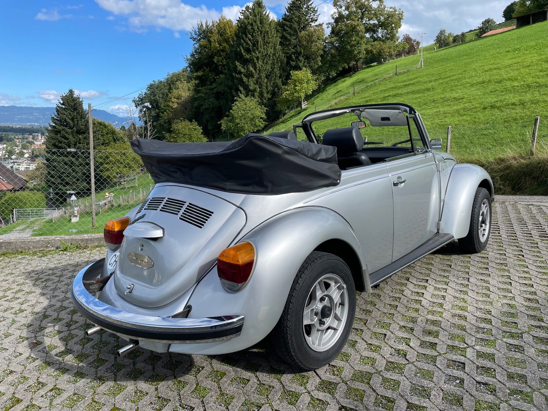VW Automobili: VW Käfer Karmann – Usato da Lutzenberg venduto da Hajla 1