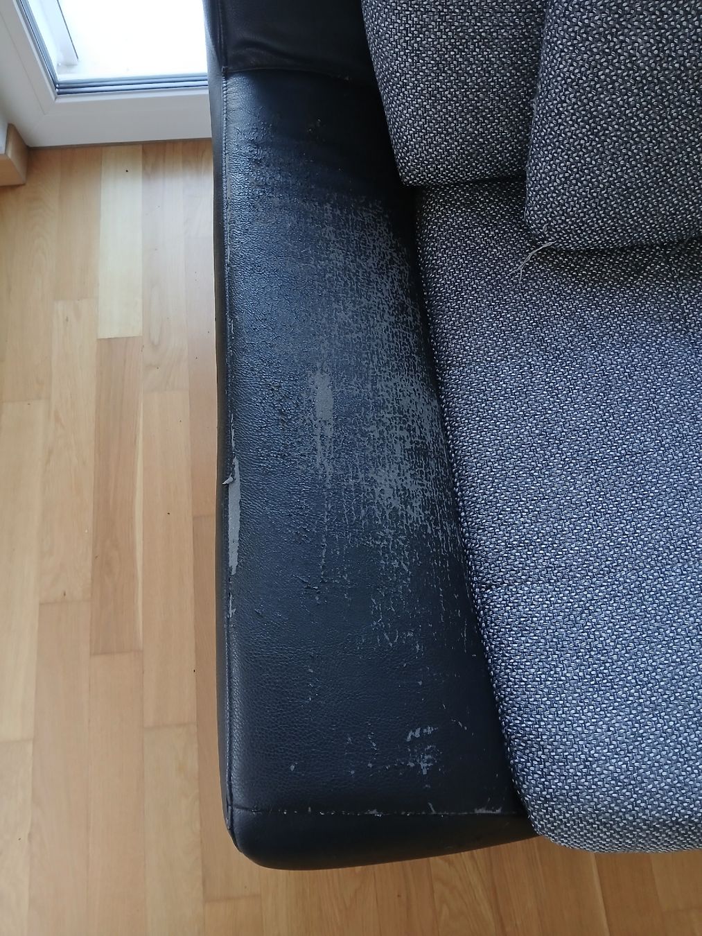 Sofas: Schönes Ecksofa Stoff/Leder – D'occasion à Hohentannen par Tosio6 3