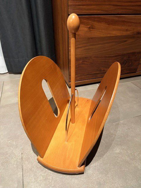 Autres articles pour la maison: HoLz ZeiTungssTänDer – D'occasion à Winkel par zeho 3