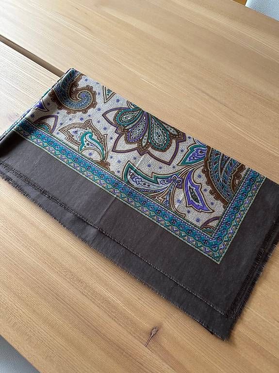 Foulard & Sciarpe: Schal Tuch neuwertig – Usato da Bülach venduto da marspi 2