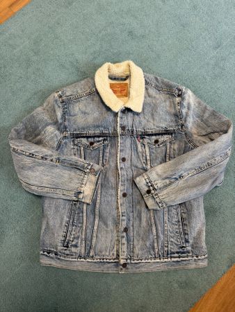 Levi Strauss Jeansjacke Denim mit Fell Grösse XL gebraucht