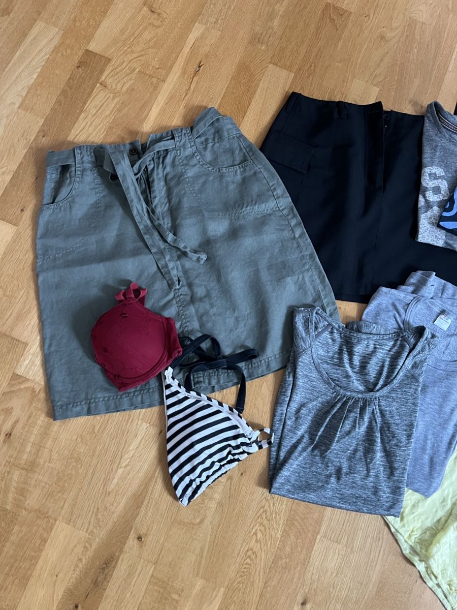 Lotti di vestiti: Kleiderpacket 13 teilig Grösse S/M – Usato da Wuppenau venduto da Alfreg 1