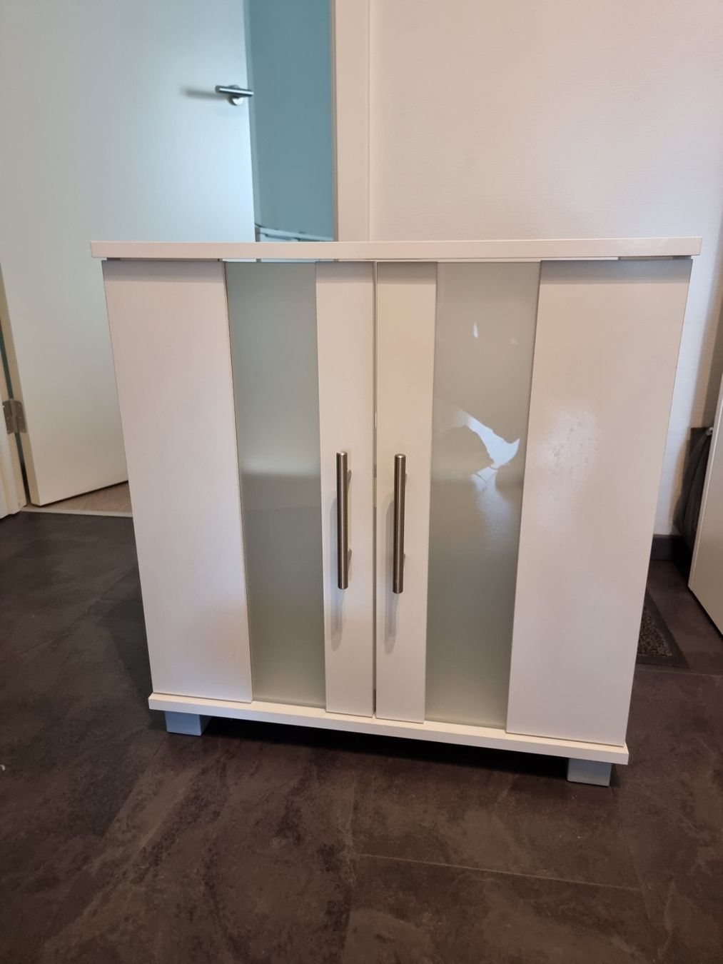 Mobili per bagno: Badezimmermöbeli weiss – Usato da Glarus venduto da azul434