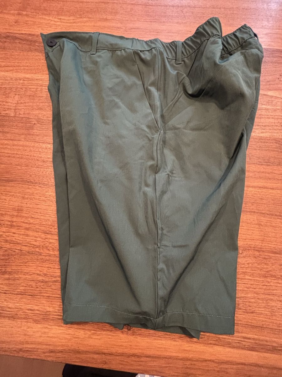 Hosen: Freizeit Hose kurz grün L – Gebraucht aus Kesswil von Branca-01 2