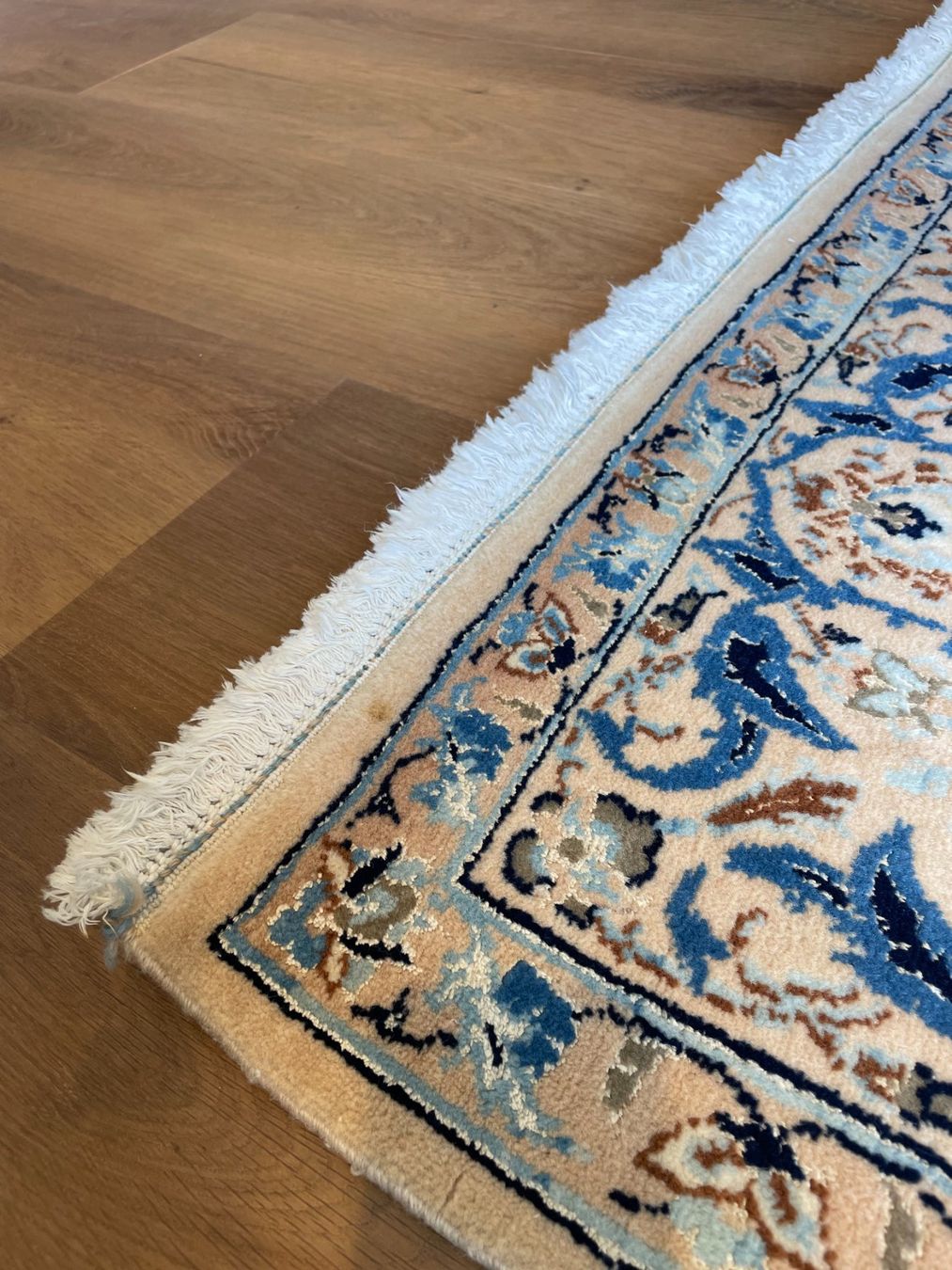 Nain Tappeti: Nain Teppich mit Seide – Usato da Luzern venduto da stilwerkstatt 2