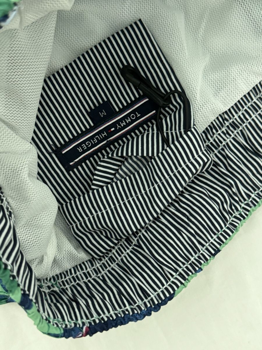 Tommy Hilfiger Costumi da bagno: Costume da bagno 🩳 – Nuovo (secondo la descrizione) da Opfikon venduto da MabelCouture 4