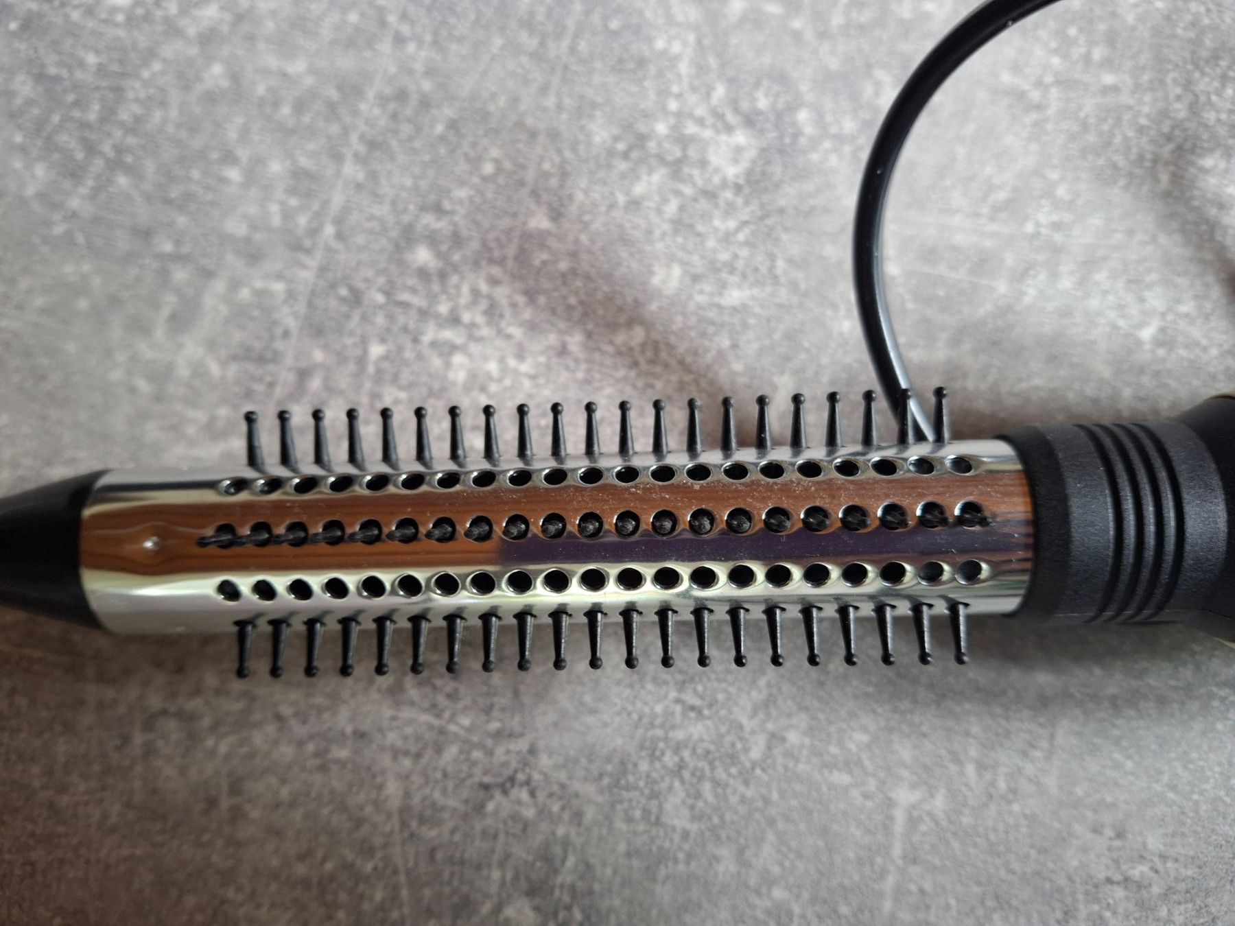 Lockenstäbe & Haarglätter: Brosse chauffante marque Mio Star Migros – Gebraucht aus Villiers von san_jn5w