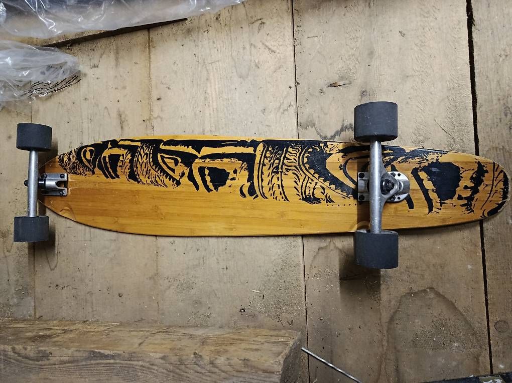 Skateboards: Longboard – Usato da Ursy venduto da jer_dy9v 1