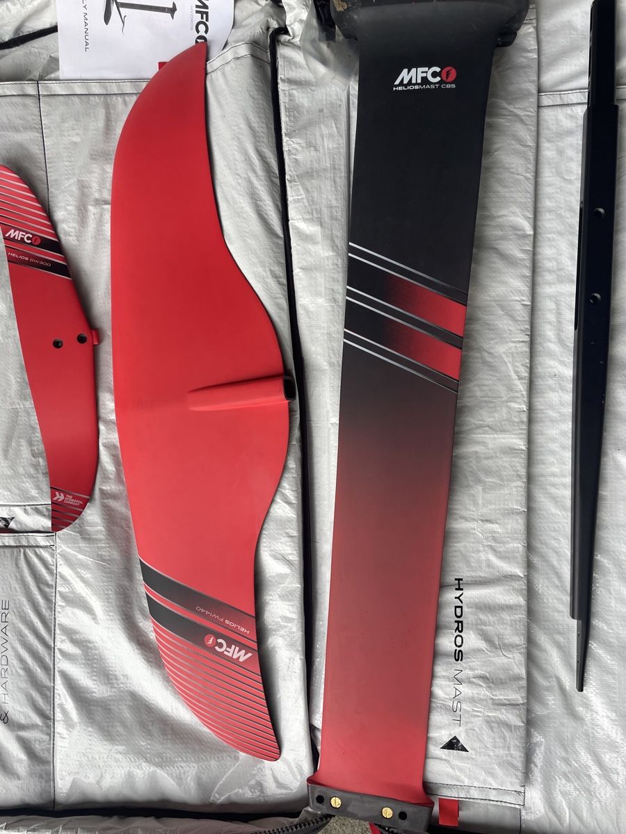 Planches de surf: MFC Foil Helios Carbon 1440 – D'occasion à Bollingen par makenschmuschki 1