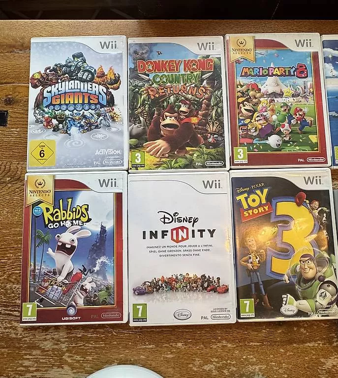 Nintendo Konsolen: Nintendo Wii Set defekt – 15 Spiele, 4 Controller – Gebraucht aus Hinwil von OctoGeek 2