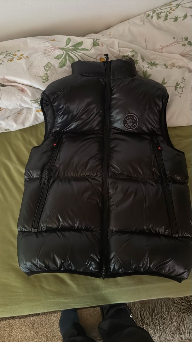 Giacche: Schwarze Polyester Weste mit Reissverschluss, Grösse S,warm – Usato da Teufen AR venduto da nia_5mtm