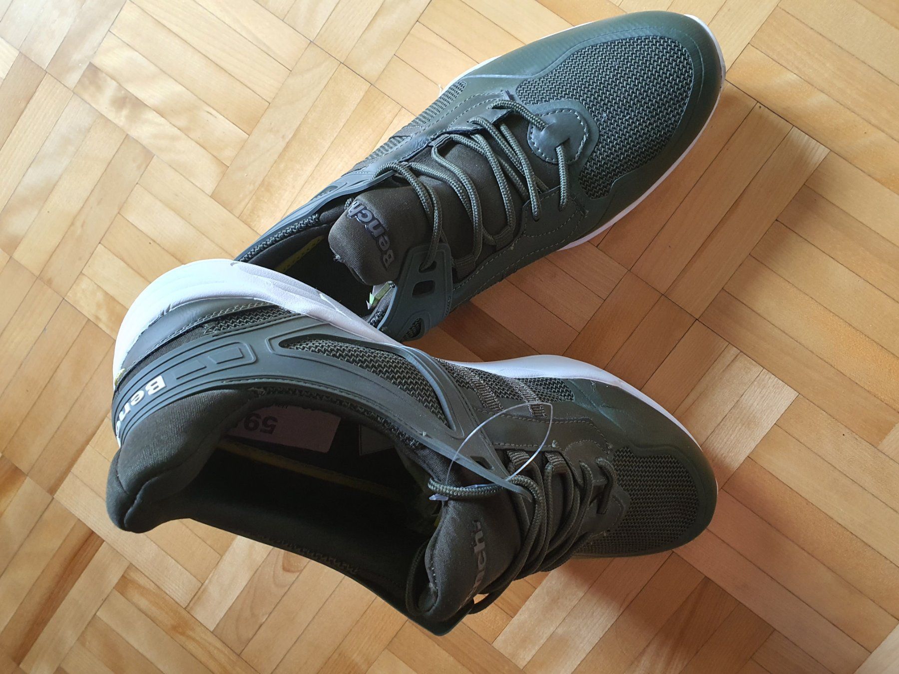 Bench Scarpe da uomo: Neue Turnschuhe von Bench 46 – Nuovo e nell'imballaggio originale da Schaffhausen venduto da Jaggi 4