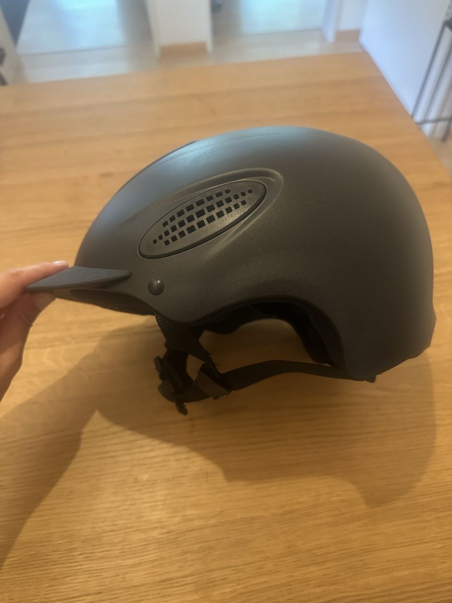 Felix Bühler Casques: Reithelm Felix Bühler – D'occasion à St. Gallen par nat_w7mq