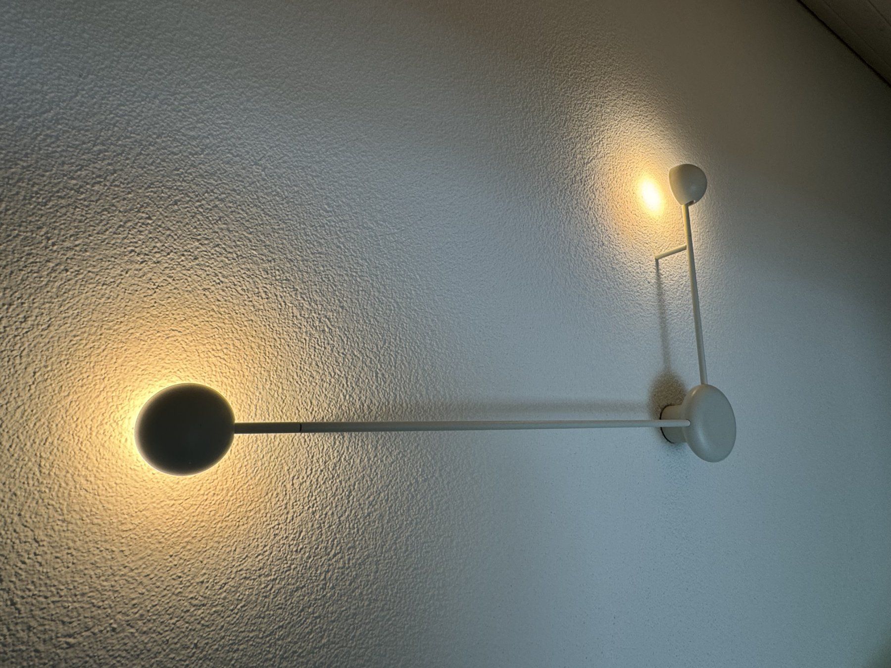 Lampes: Moderne Wandleuchte Vibia Pin – D'occasion à Rombach par lucamattei 3