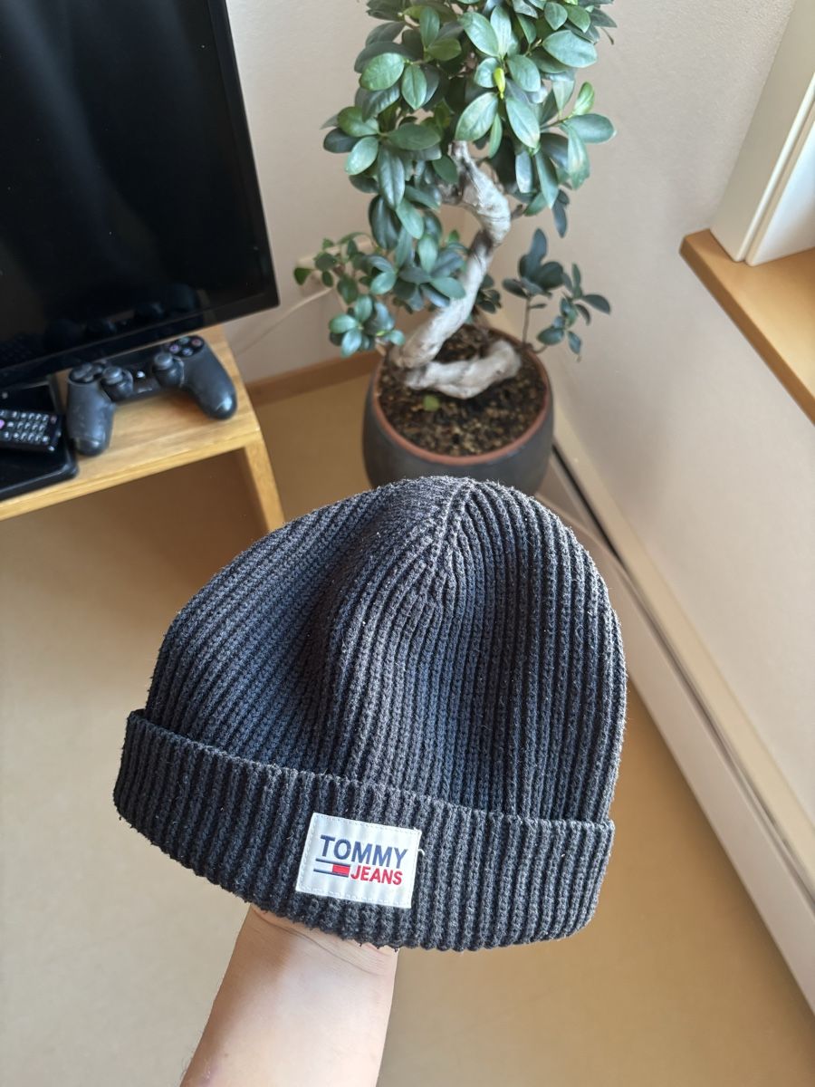 Tommy Hilfiger Copricapi, berretti & cappellini: Tommy Hilfiger Beanie – Usato da Willisdorf venduto da sam_m9y8