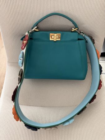 Sac à main Fendi Peekaboo cuir bleu bandoulière fleurs