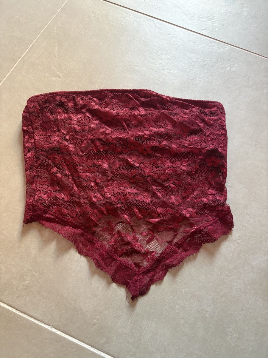 Shein Top: Spitzen Bandeau Top in M – Nuovo (secondo la descrizione) da Aarwangen venduto da emelie.1101