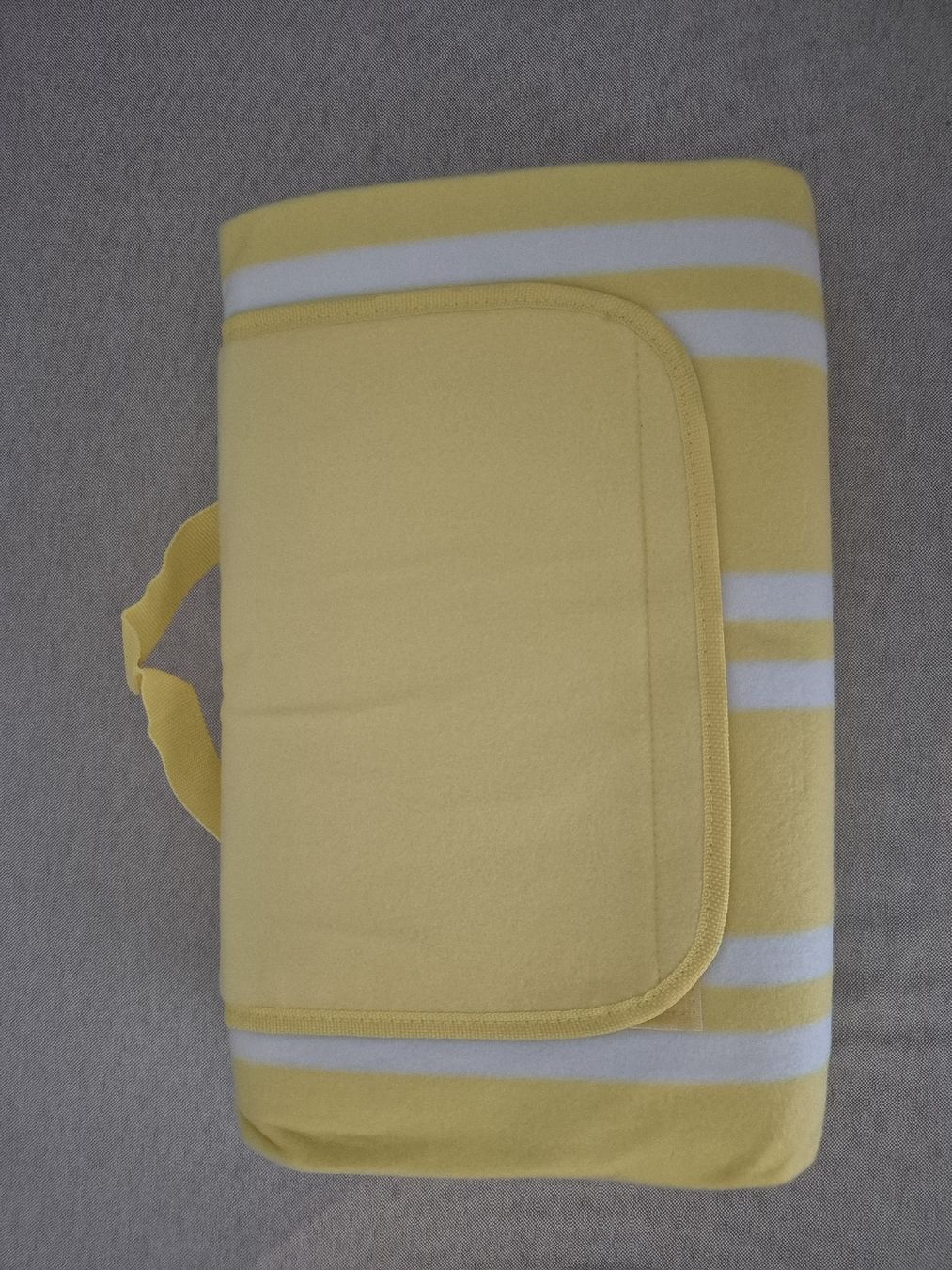 Coperte: Picknickdecke gelb/weiss gestreift, 140x180 cm, neu – Nuovo e nell'imballaggio originale da Thun venduto da Zuzi84