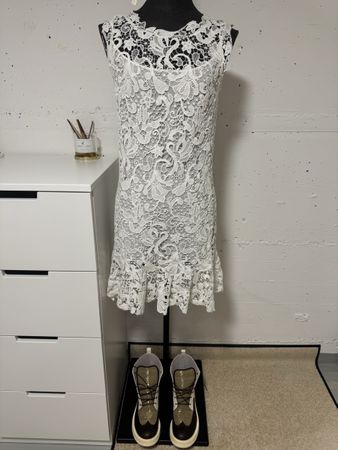 Ermanno Scervino Kleid weiss Spitze Grösse 40 Zustand neu