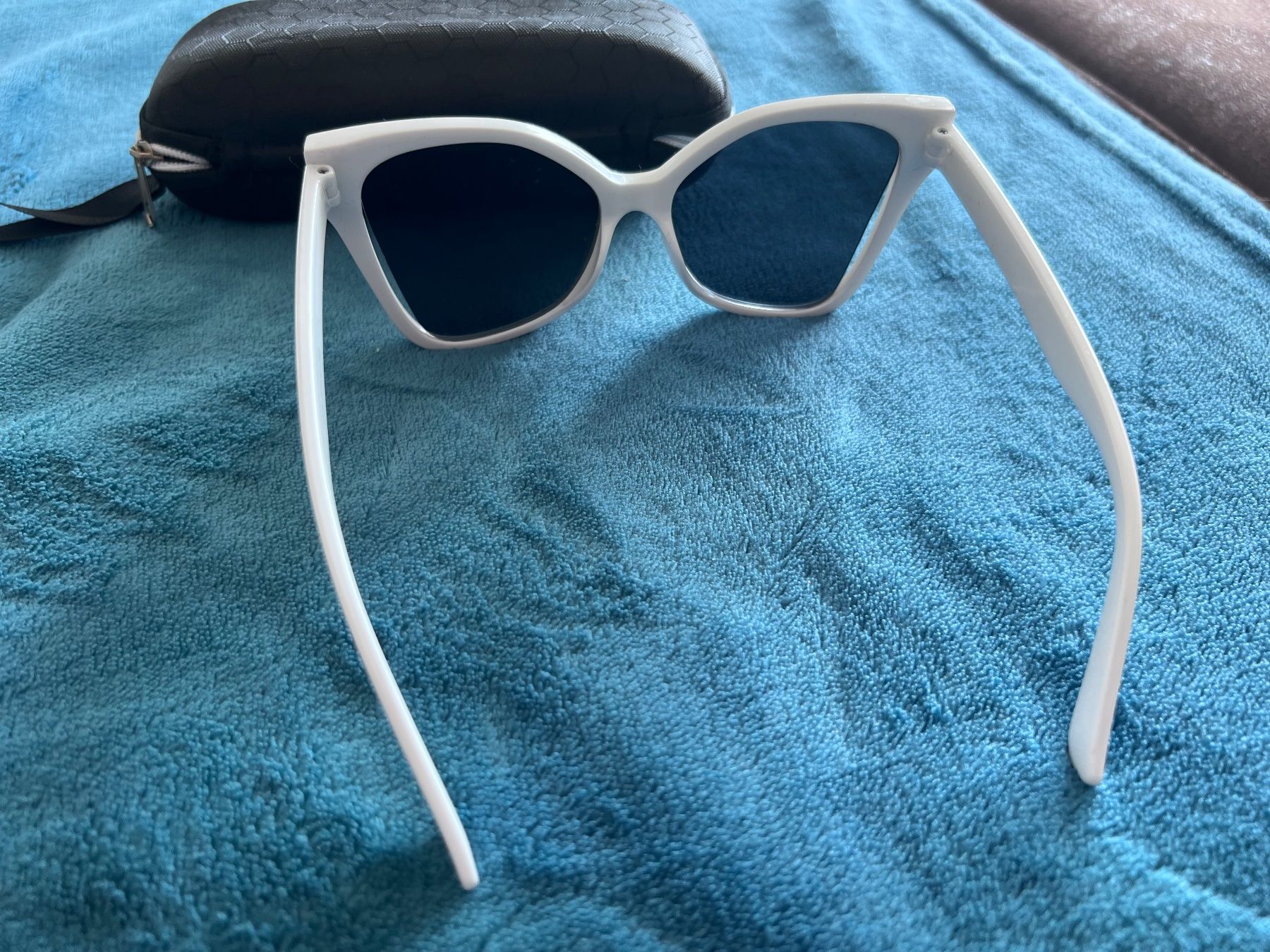 Brillen & Gläser: Sonnenbrille Damen Shein – Neu und originalverpackt aus Neuhaus SG von bernike 1