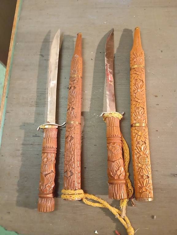 Altre raccolte & rarità: 2  Thai dha Schwerter – Usato da Basel venduto da Petergunn