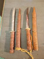 2  Thai dha Schwerter