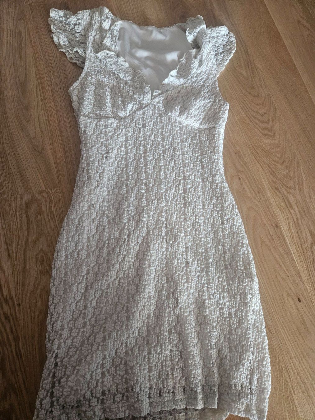 Kleider: Weisses Sommerkleid – Gebraucht aus Suhr von jes_rtc9