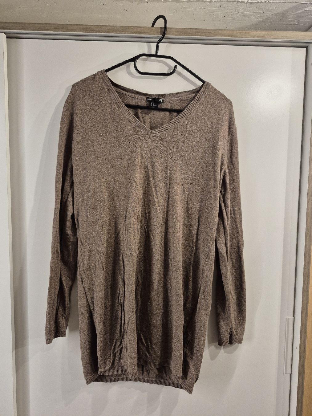 H&M Pullover & Sweatshirts: H&M Pullover, Grösse M, hellbraun, Herbstlich 🍂 – Gebraucht aus La Neuveville von Vestiaire_2011