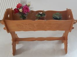 Holz-Ständer, -Krippe mit Schnitzerei für .....