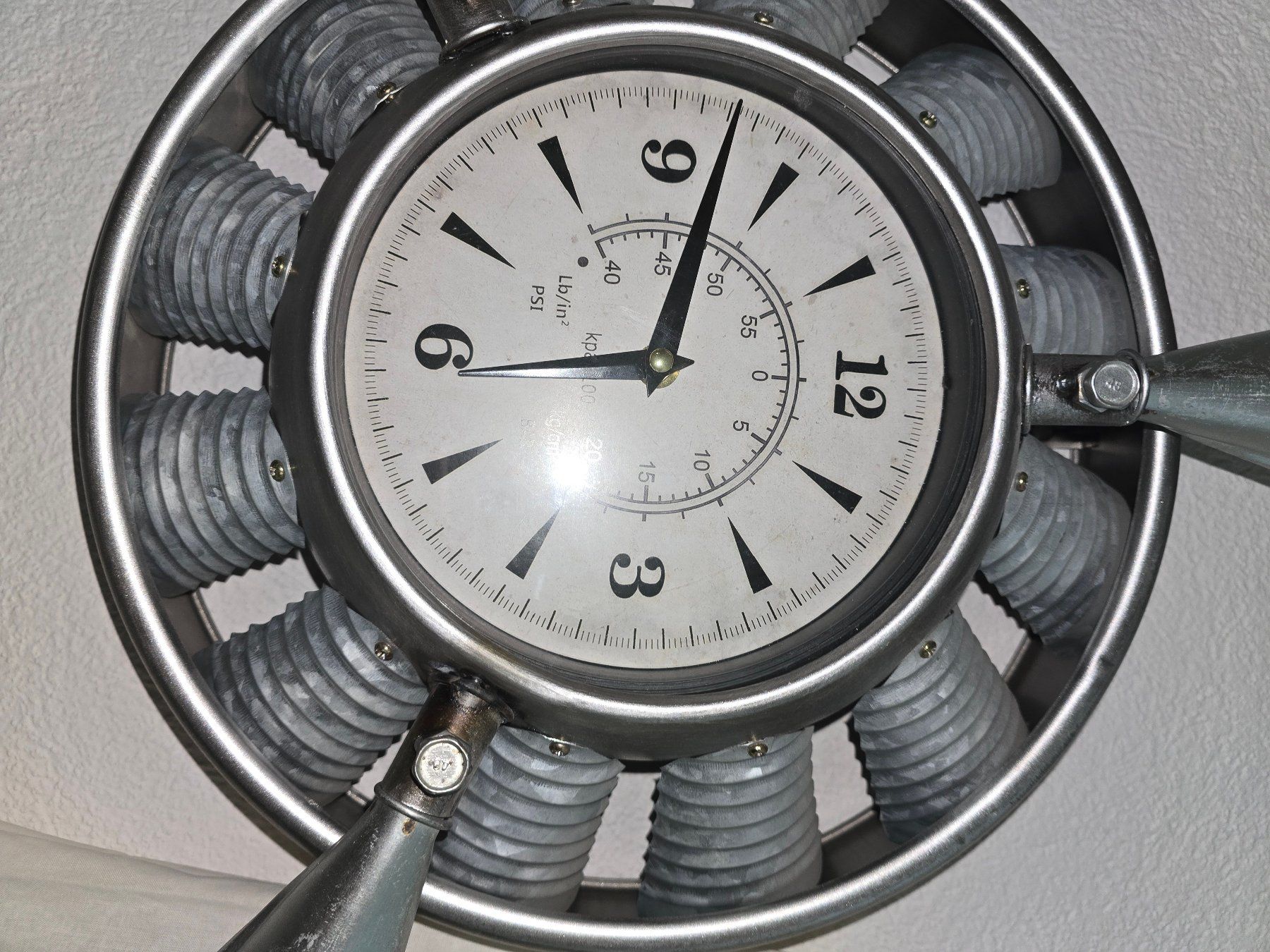 Motori: die spezielle Wanduhr..wie ein Propeller-Motor... – Usato da Erlinsbach SO venduto da Kunst-Boutique 2