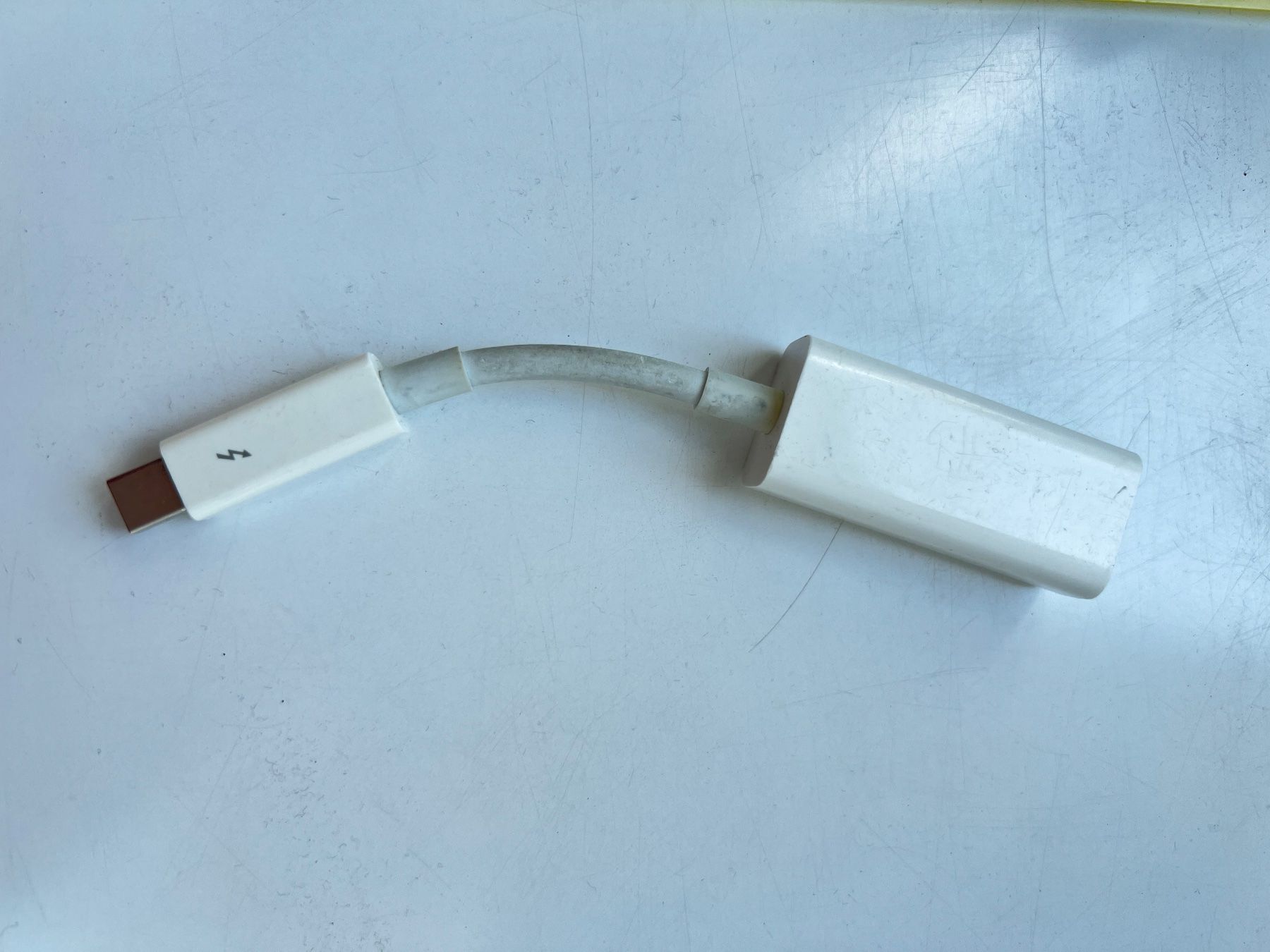 Apple Unità & Adattatore: Original Apple Thunderbolt auf Gigabit Ethernet Adapter – Usato da St. Gallen venduto da Mr.Deutschmann